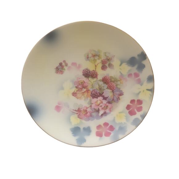Thomas Sevrus Bavaria Plate Leuchtenberg, Germany Rasberries and Roses Antique - Picture 1 of 10